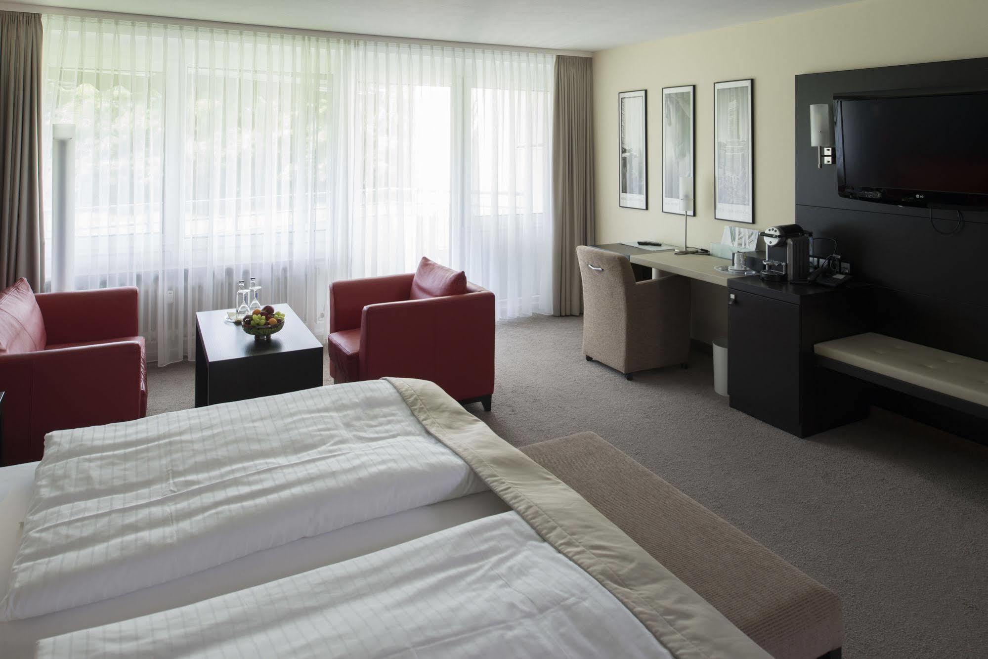 Dekra Congresshotel Wart Altensteig Bagian luar foto