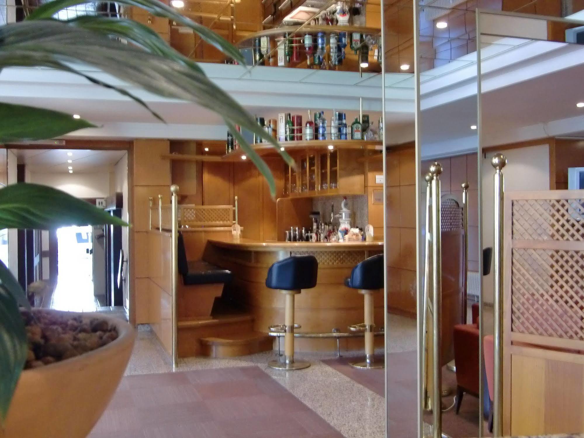 Dekra Congresshotel Wart Altensteig Bagian luar foto
